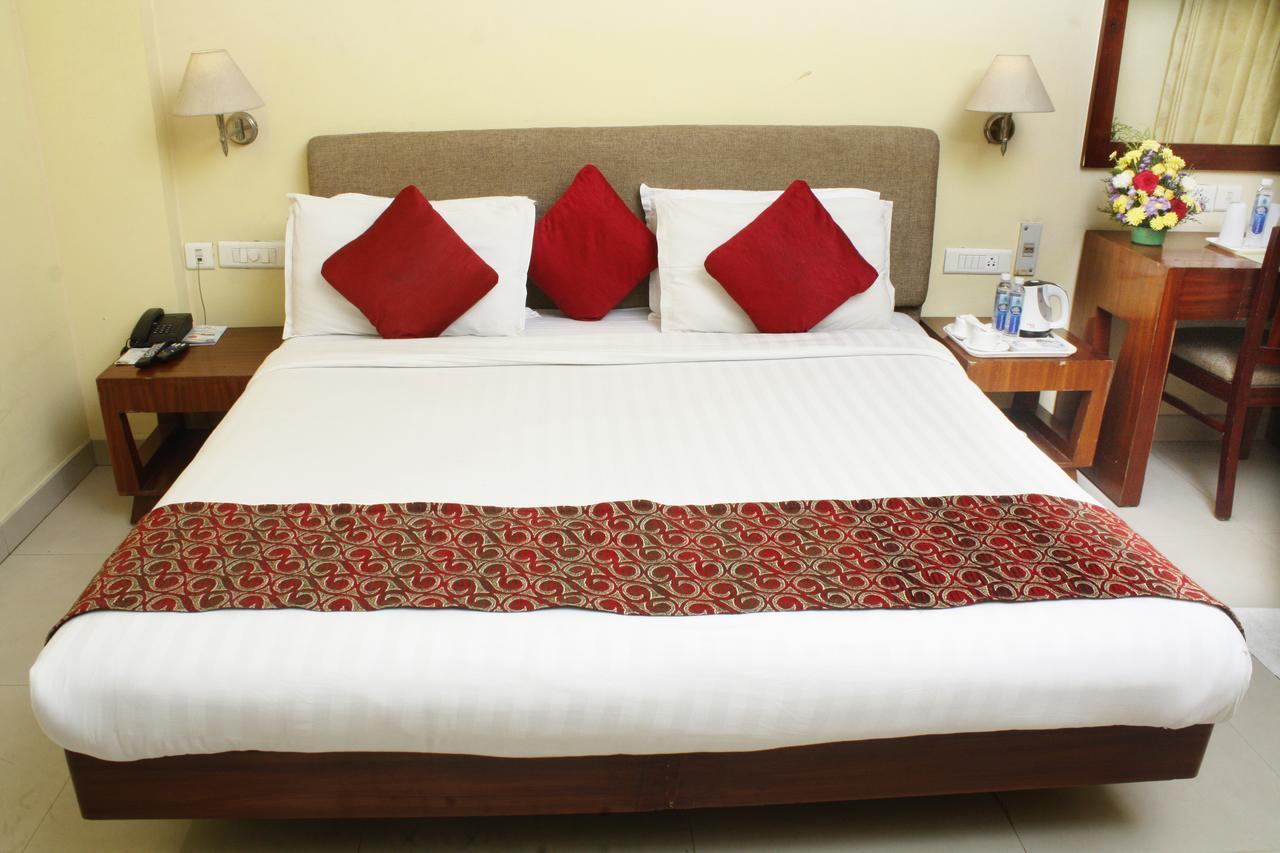 Kochi Park Residency Luxury Business Hotel מראה חיצוני תמונה